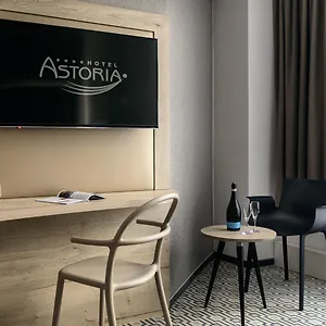 Astoria فندق